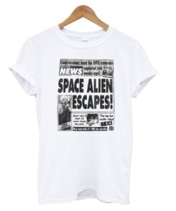 Space Alien Escapes T-Shirt